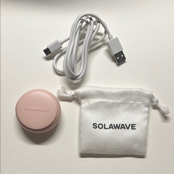 Solawave Radiant Renewal 2-in-1 Skincare Mini - Picture 3 of 7